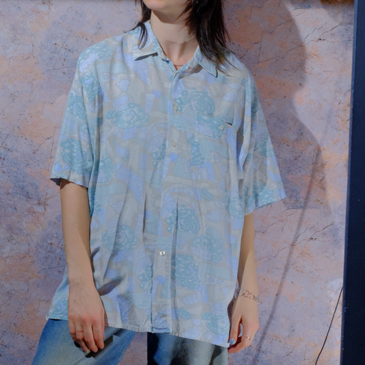 lost in sea patterned shirt