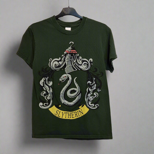 slytherin green t-shirt