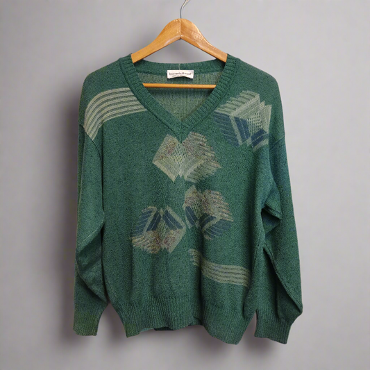 spicy cucumber green pullover